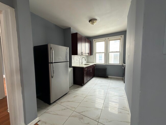 Building Photo - 225 Lembeck Ave