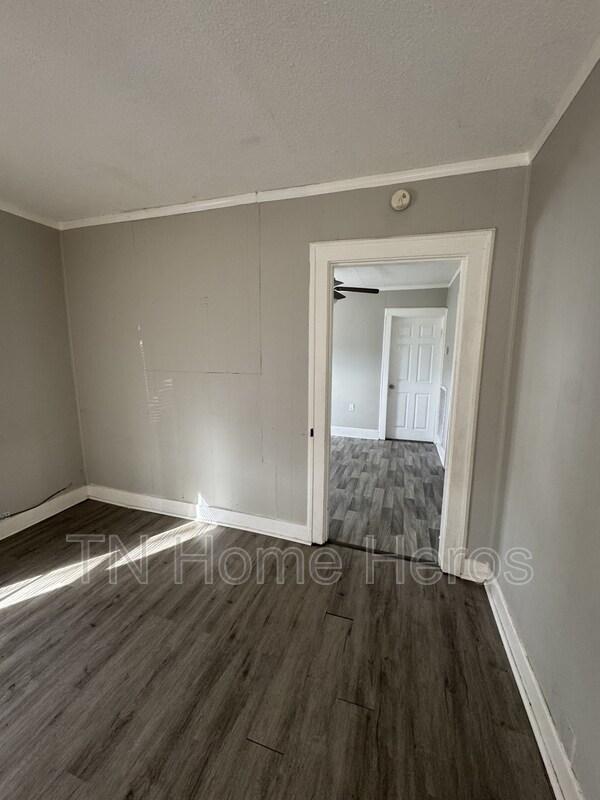 Building Photo - 2409 Hoitt Ave