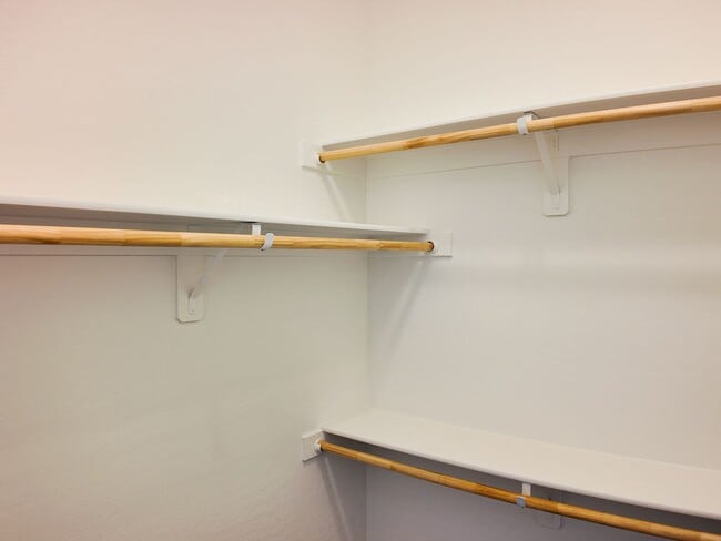 Building Photo - Exquisite Luxury Rental in Prestigious Gated Tule Springs Community