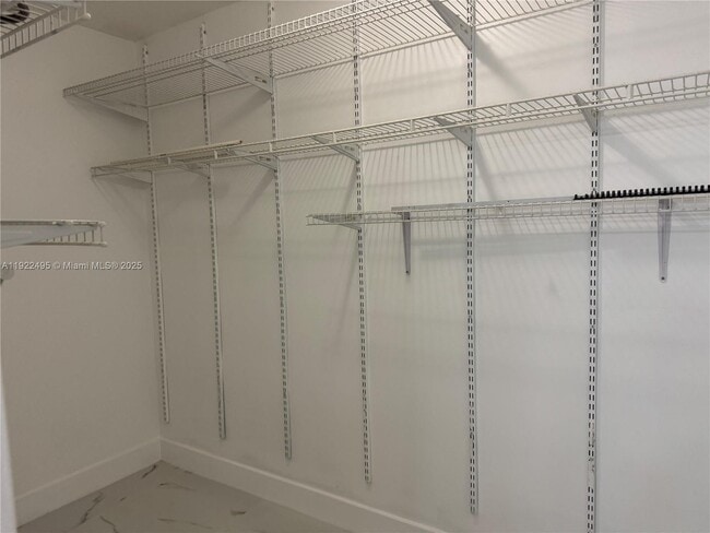 Building Photo - 9726 Hammocks Blvd