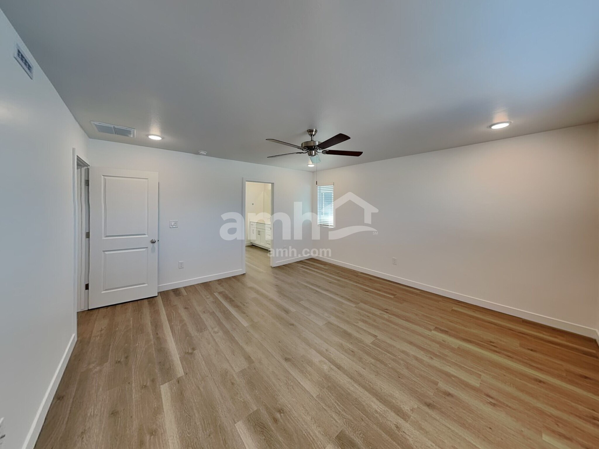 Building Photo - 9742 W Luxton Ln