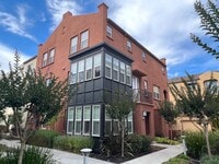 Building Photo - 2842 Catalino St