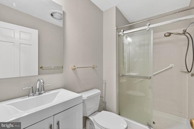 Building Photo - 5109 Blue Ridge Ave