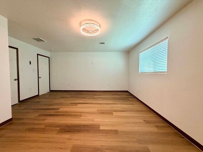 Building Photo - 10715 Carvel Ln