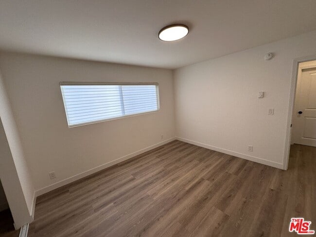 Building Photo - 314 S Clark Dr