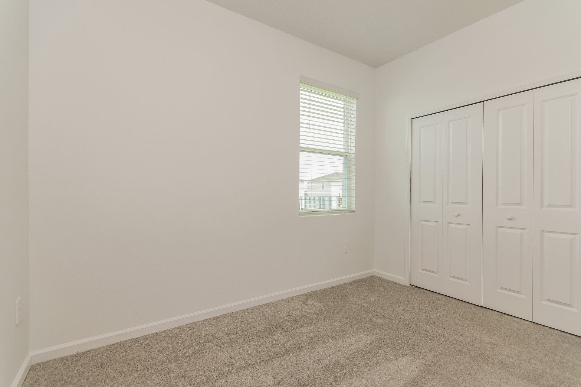 Building Photo - 2039 Hemingway Cir