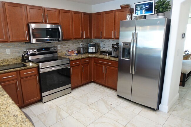 Building Photo - 11808 Thicket Wood Dr