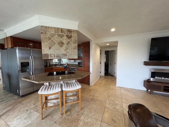 Building Photo - Fully Furnished/Unfurnished Condo for Rent...