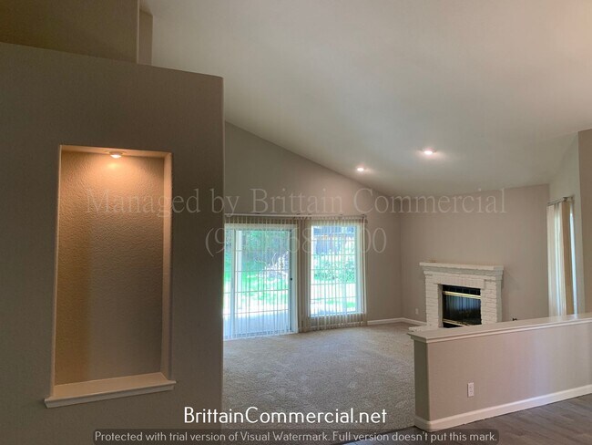 Primary Photo - Gorgeous 3 Bedroom 2 Bath House at Courtsi...