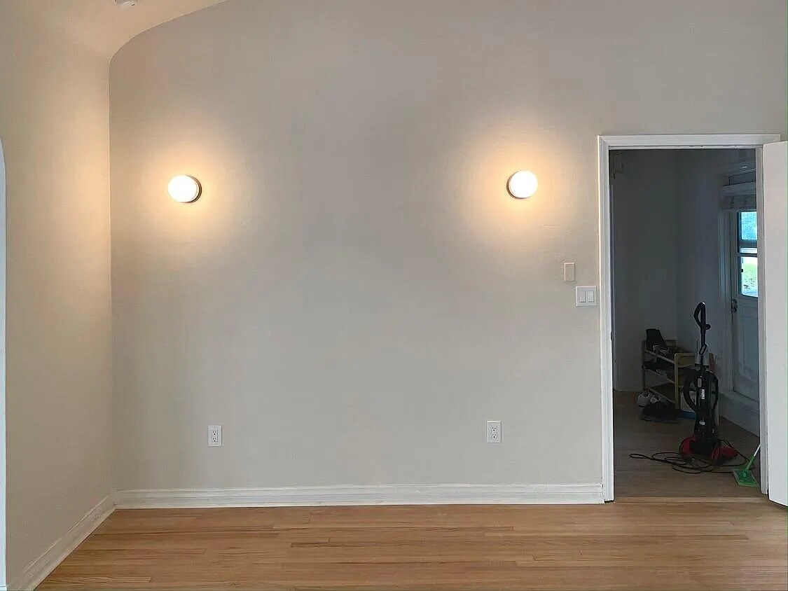 Building Photo - 2807 Hillcrest Dr