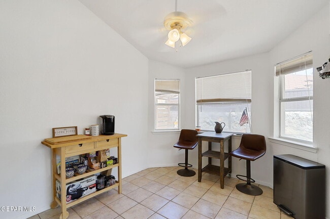 Building Photo - 4348 Loma Hermosa Dr