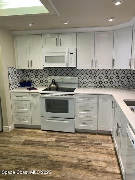 Building Photo - 199 HIGHWAY A1A Unit 104