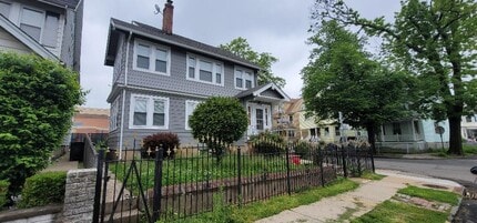 Building Photo - 61 N 22nd St