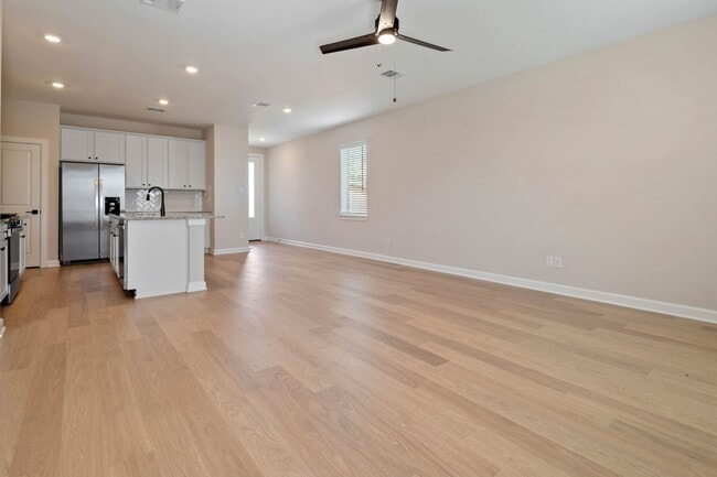 Building Photo - 1035 Rosewood Trl