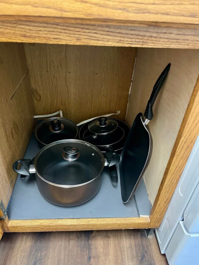 Building Photo - 336 Victor St