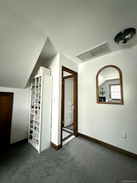 Building Photo - 9 Bayview Ct