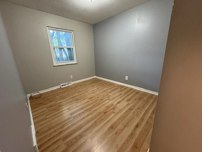 Building Photo - 1382 Bellevue Ave