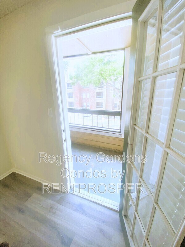 Building Photo - 4225 Thornbriar Ln