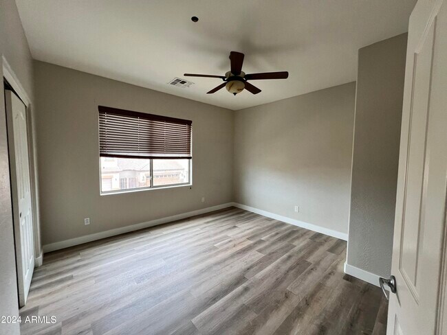 Building Photo - 15842 N 73rd Ln