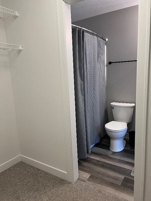 Building Photo - 844 Delrose Ln