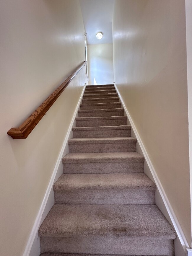 Building Photo - 11 Sand Hollow Dr