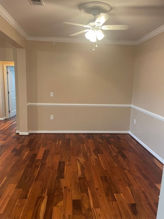 Building Photo - Updated 2  Bedroom, 2 Bath Condo  - Westwood Village at Charter Colony