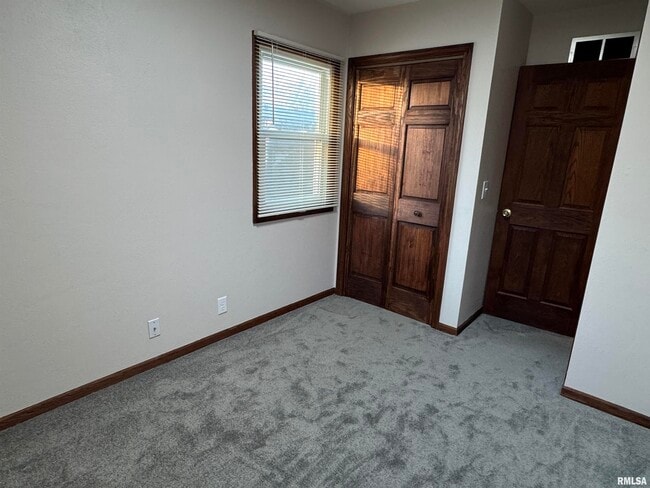 Building Photo - 4576 Cheyenne Ave