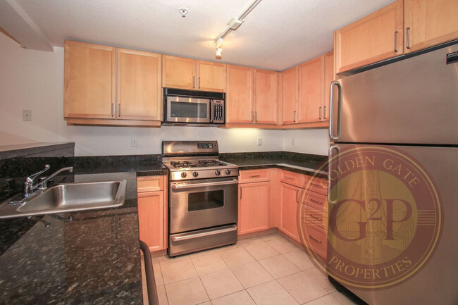 Building Photo - Dogpatch - 1 BR, 2 BA Loft 859 Sq. Ft. - 3...