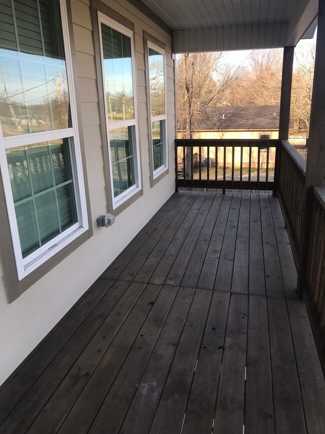 Building Photo - Stunning South Fayetteville Dwelling