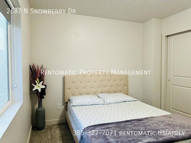 Building Photo - 2687 N Snowberry Dr