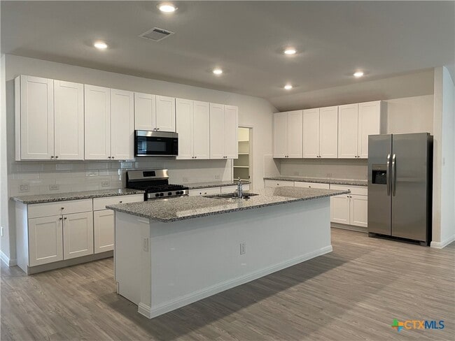 Building Photo - 447 Butterfly Bush Ct