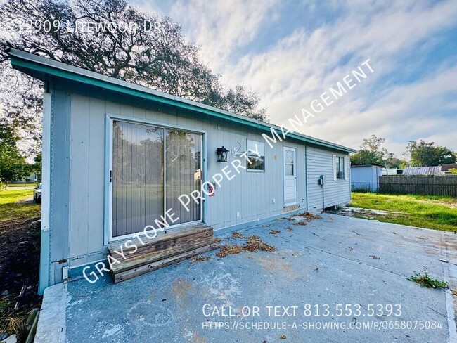 Building Photo - "Charming 3-Bedroom Home with Modern Upgra...