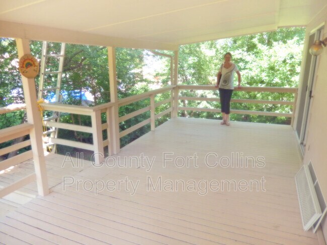 Building Photo - 912 Cambridge Dr