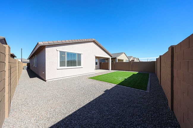 Building Photo - Recently Build 4-Bedroom Home in Goodyear with Upgrades & Resort-Style Amenities