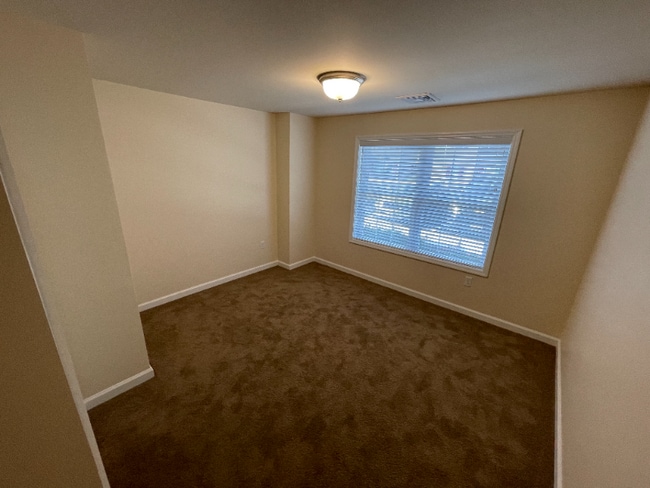 Primary Photo - 540 Northend Dr