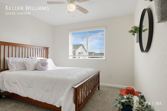Building Photo - 1539 Spring Water Pt