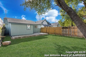 Building Photo - 2209 N Flores St