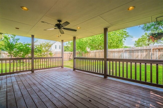 Building Photo - 1832 Camas Dr