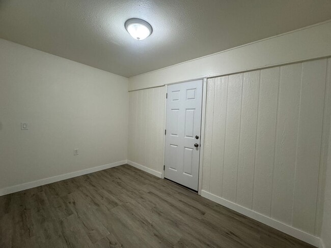 Building Photo - 507 S Lea Ave