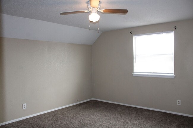 Building Photo - Wonderful remodel!