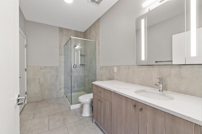 Building Photo - 662 Avenue C