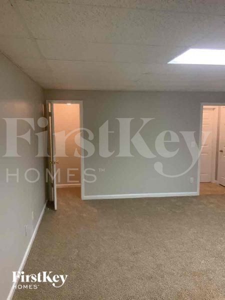 Building Photo - 4238 Sturbridge Dr