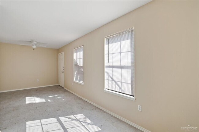 Building Photo - 12 Gastel Cir