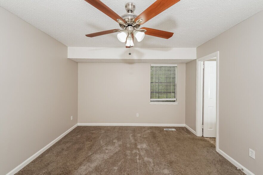 Building Photo - 1100 Westchester Pkwy