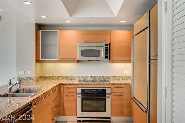 Building Photo - 222 Karen Ave