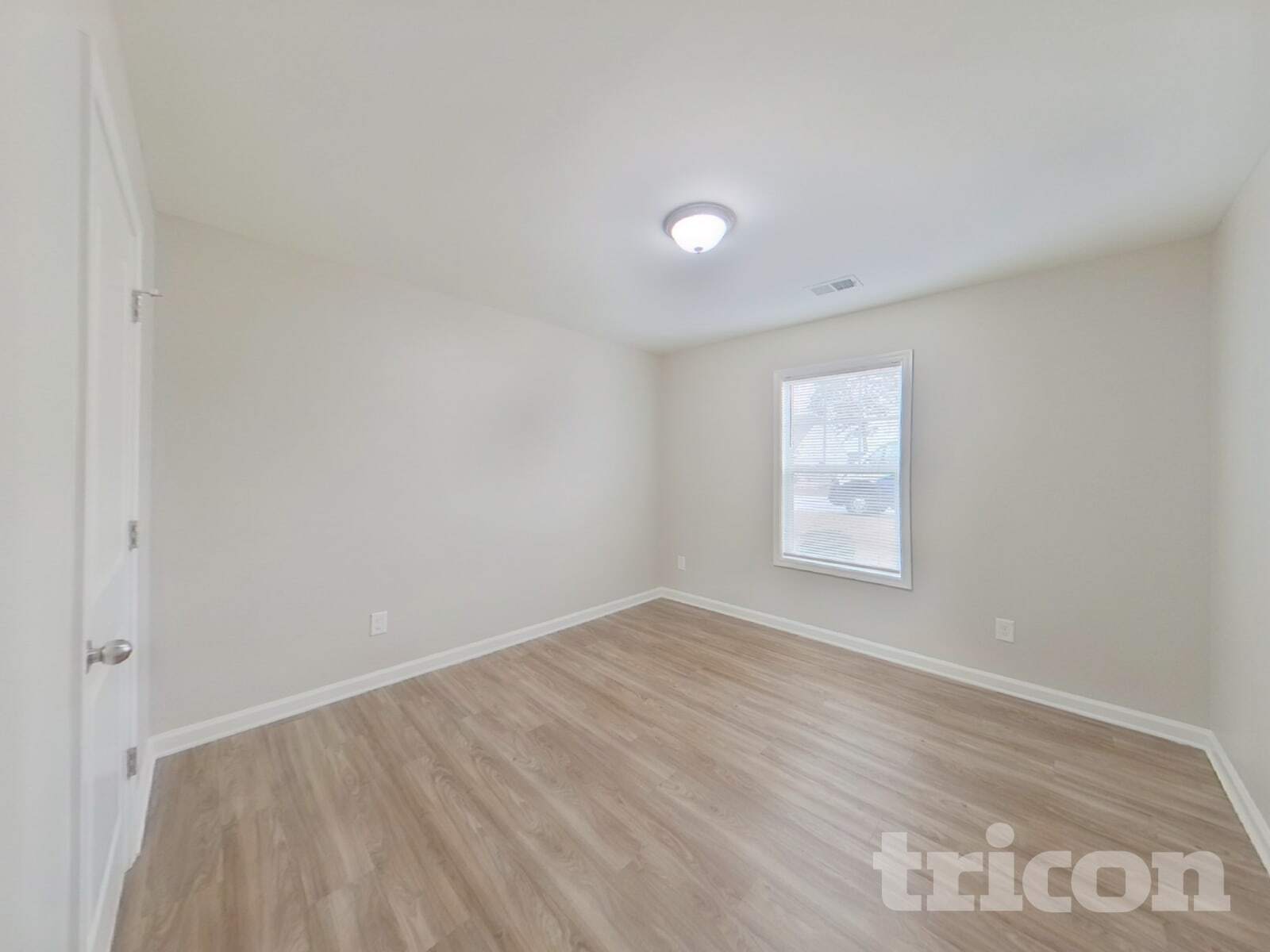 Building Photo - 333 Finch Ln