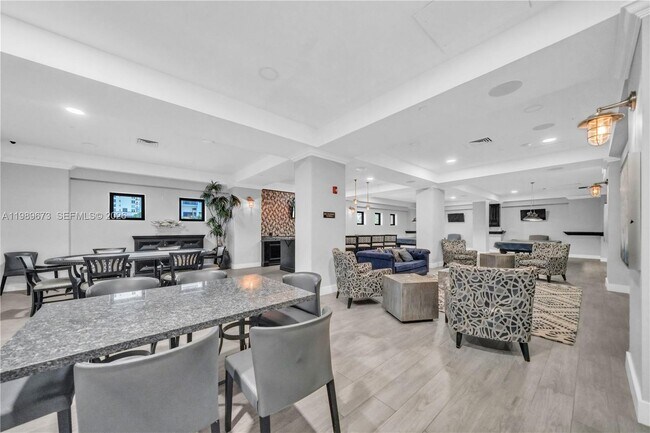 Building Photo - 2501 S Ocean Dr