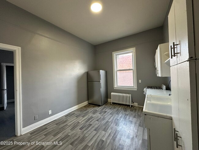 Building Photo - 306 Wyoming Ave