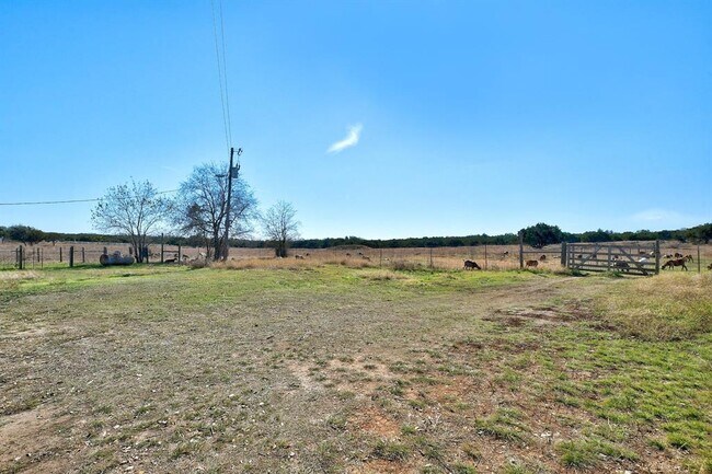 Building Photo - 501 Myers Creek Rd