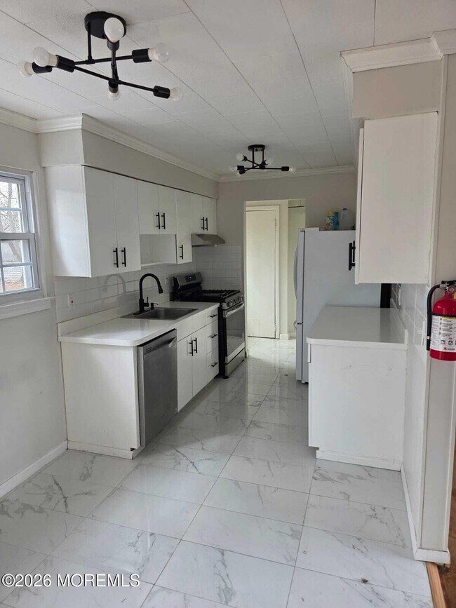 Building Photo - 14 Nathan Ave